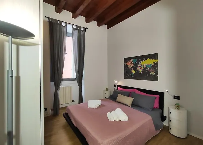 In Centro Casa Mila 科莫