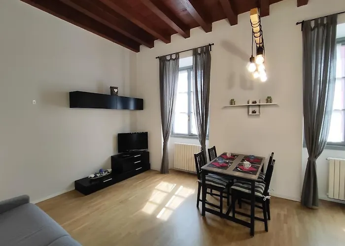 In Centro Casa Mila 科莫